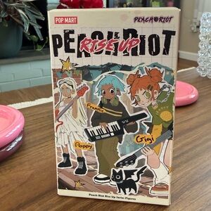 UNOPENED CONFIRMED Peach Riot Rise Up Poppy Business